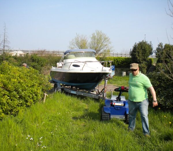 R6 - Off road tow tug - Image 11