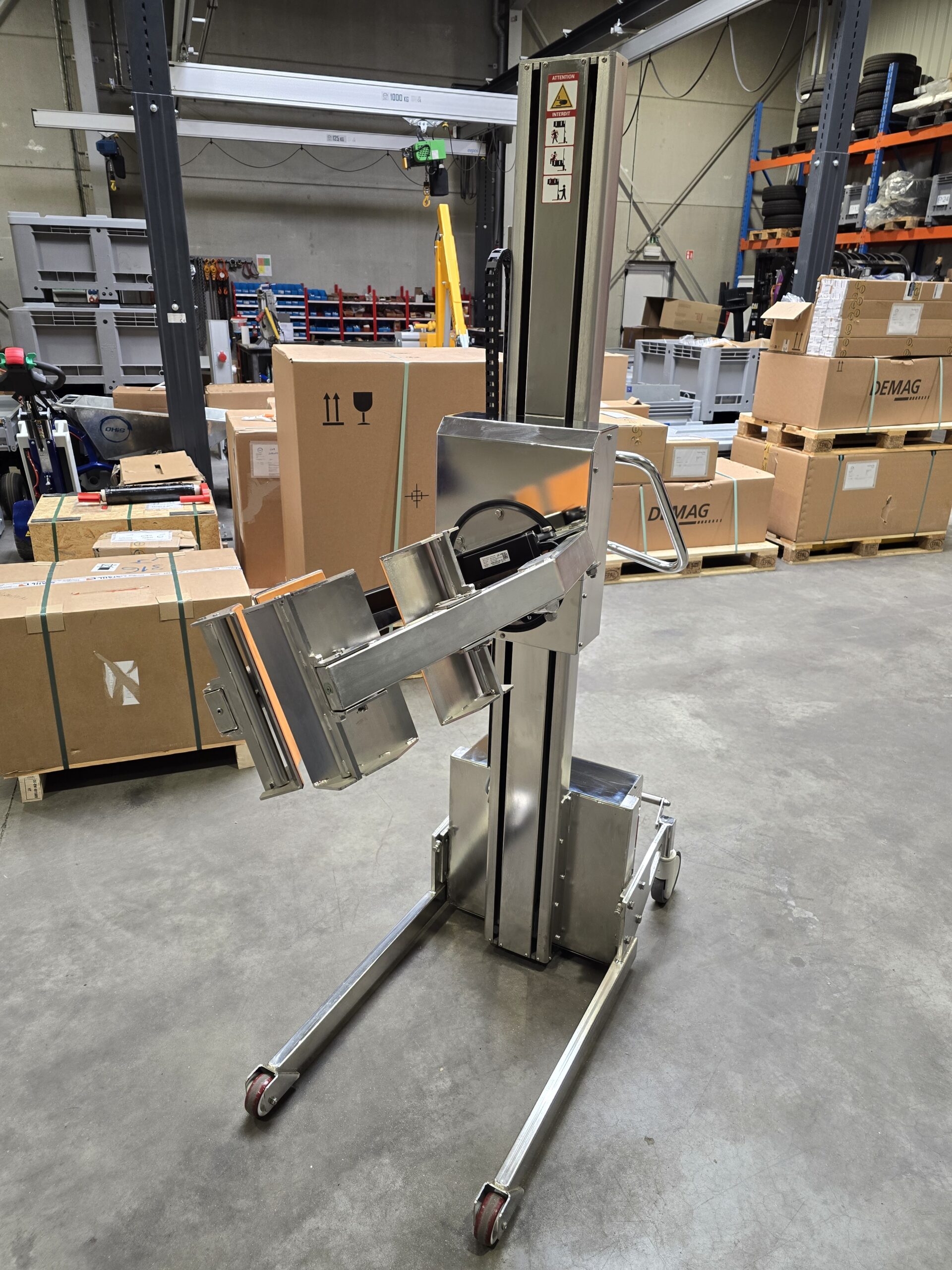 Reglift R205 INOX – 205 kg electric hoist demonstration unit - Image 3
