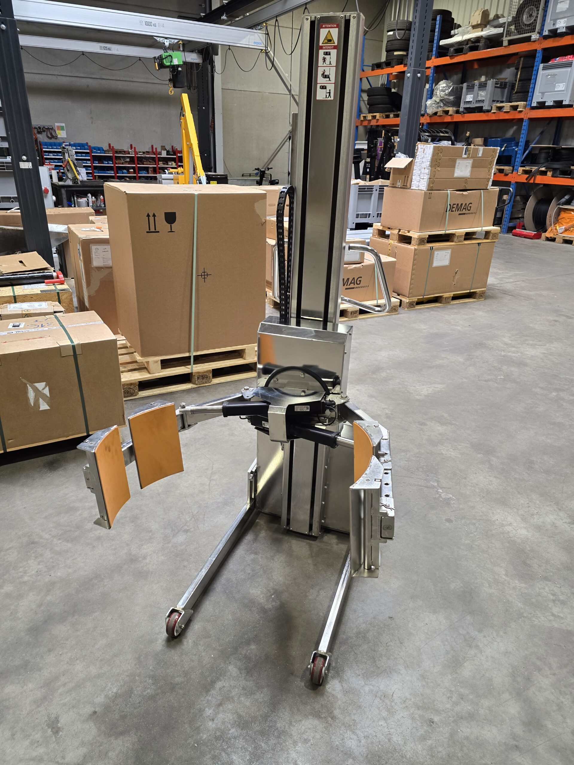 Reglift R205 INOX – 205 kg electric hoist demonstration unit