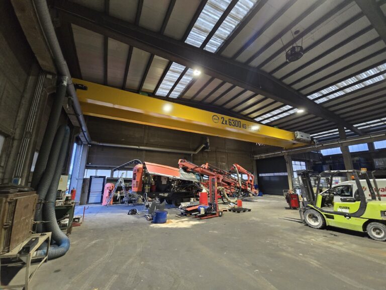 Nouveau pont roulant bipoutre 2x6300kg a Braine le comte